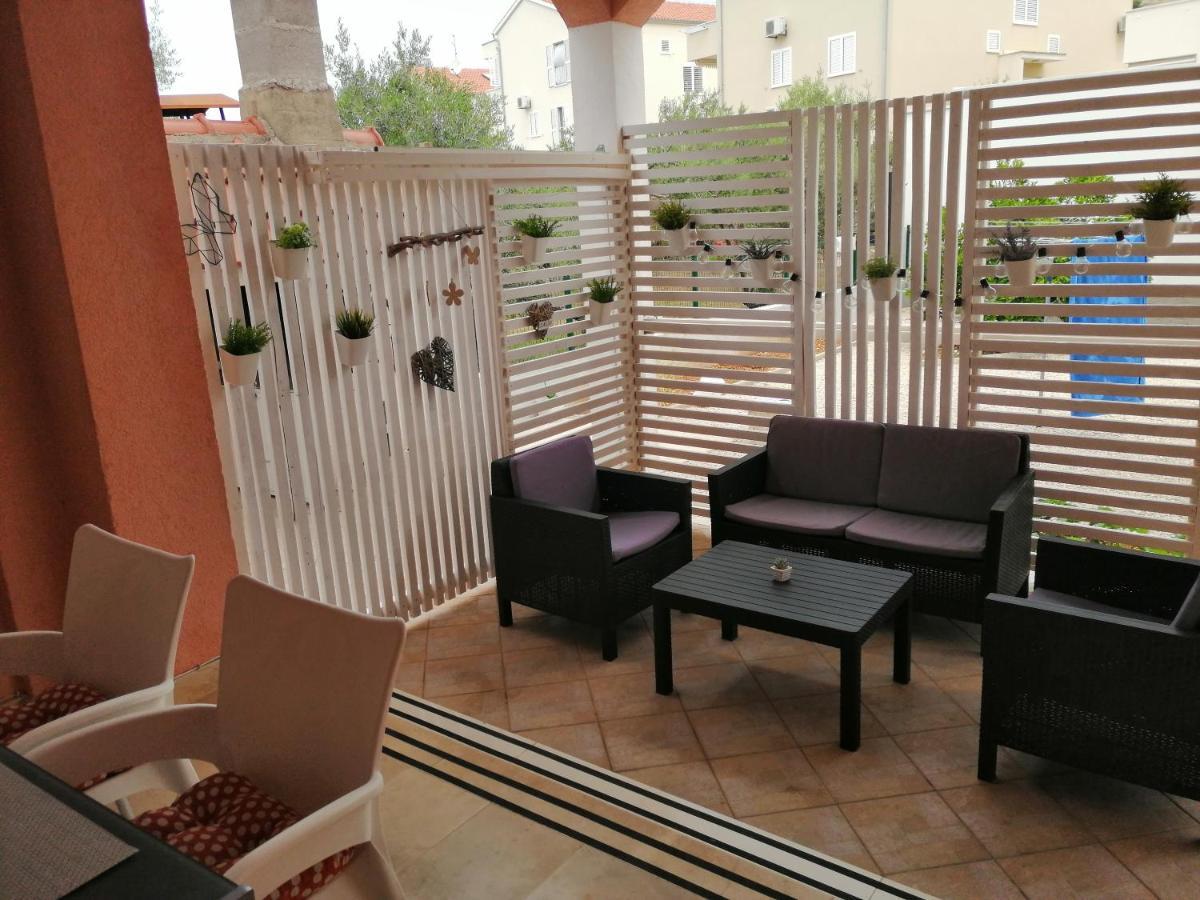 Apartman Mira Žaborić Zewnętrze zdjęcie